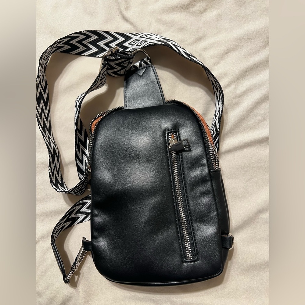 Black Crossbody Bag with Patterned Strap - Picture 4 of 4